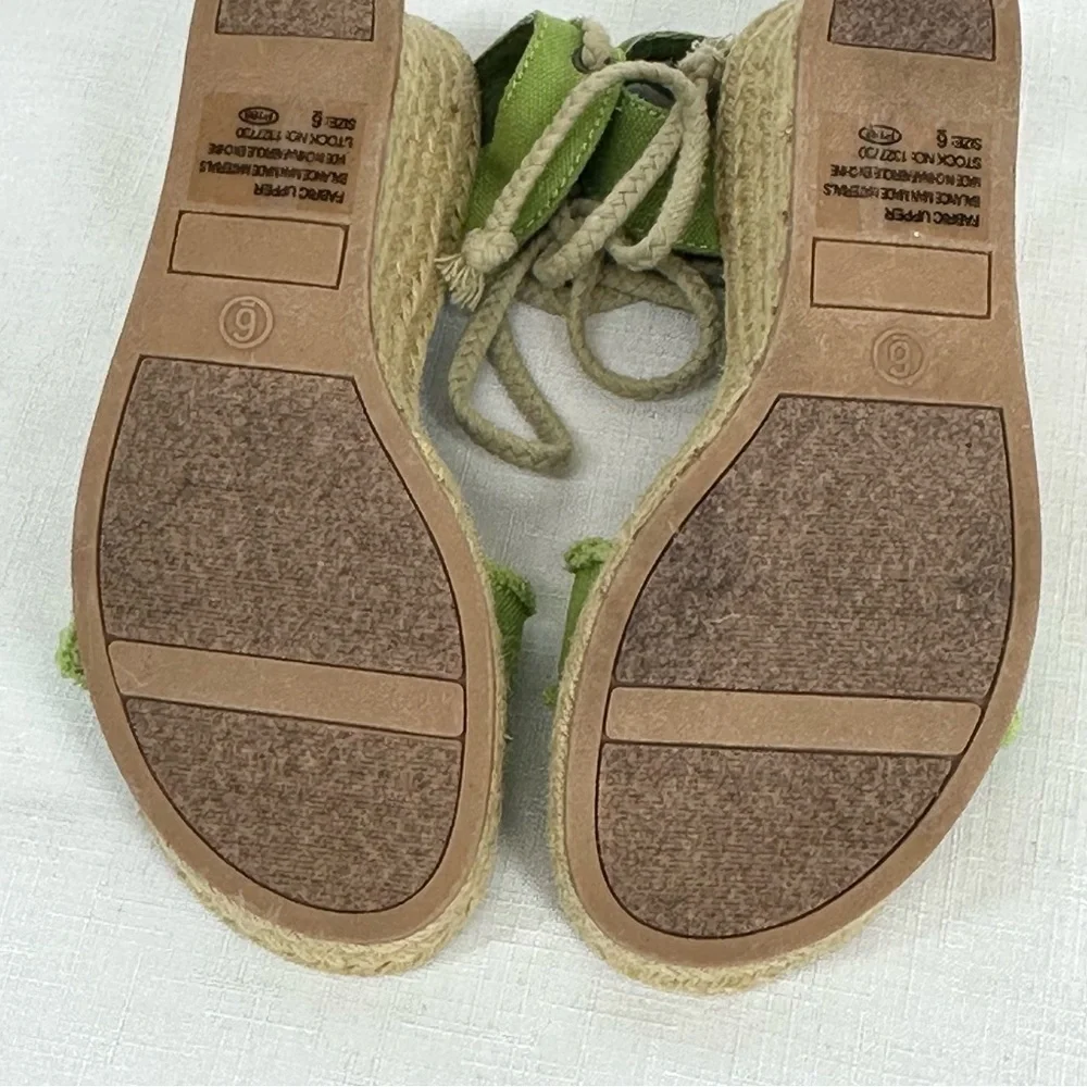 Natural Reflections Women's size 6 Lime Green Espadrille Wedge Sandals